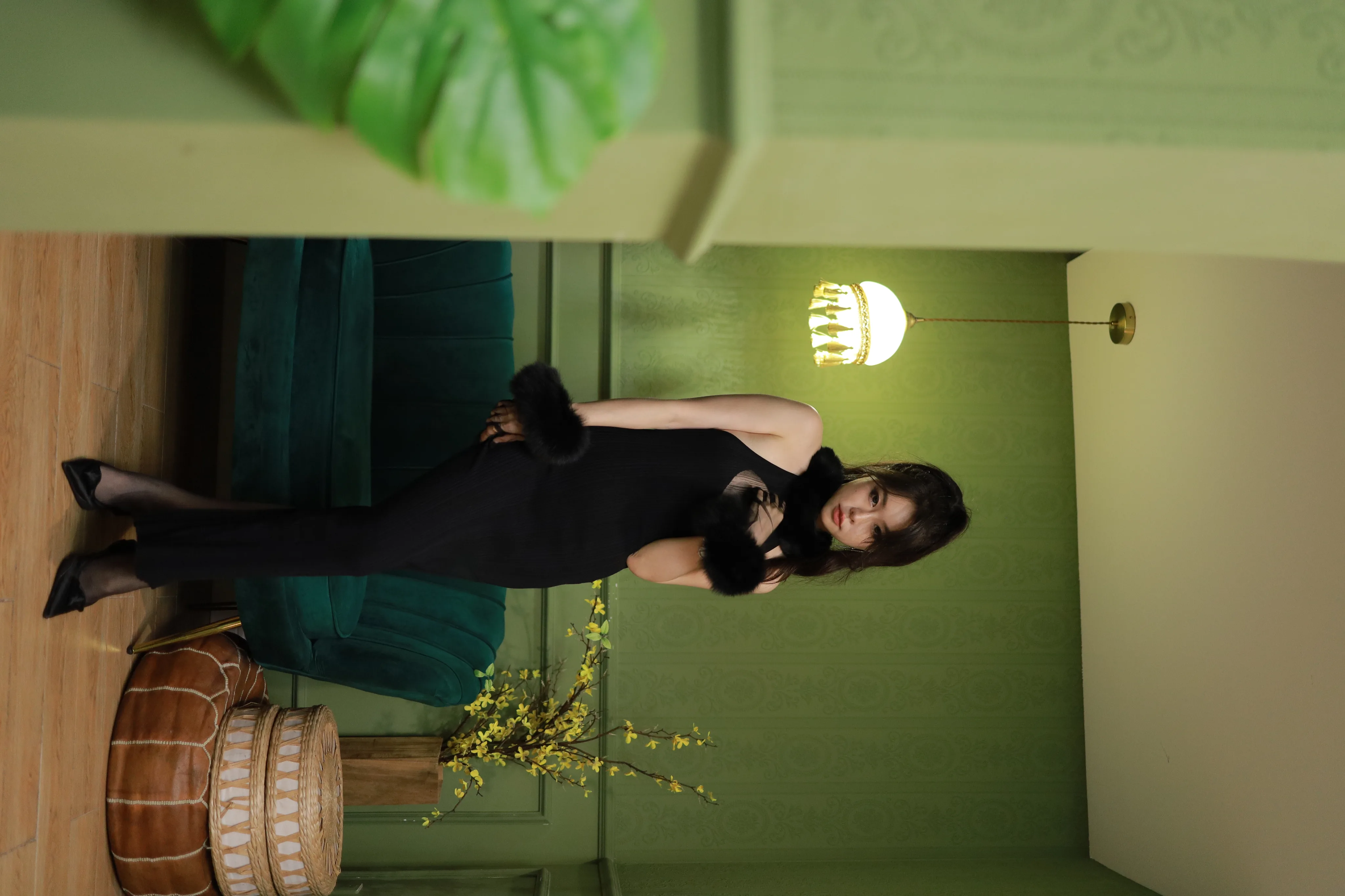 Sia不吃鱼 – 黑丝贵妇 98P